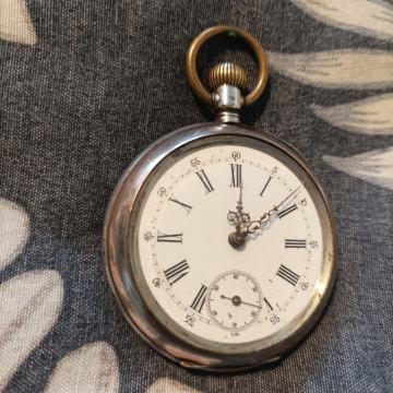 Stari srebrni džepni sat Cylinder Remontoir