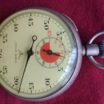 Štoperica  đepna FOOT-BALL,ekstra Rare,stara 70 g.