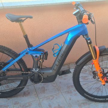 CUBE Stereo Hybrid 160 HPC ActionTeam 750 27.5 S E-brdski bicikl