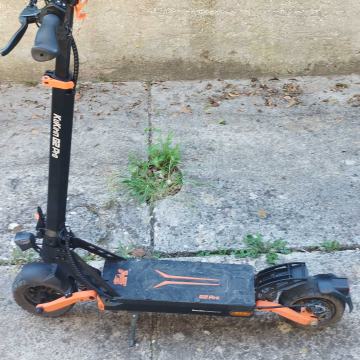 Kukirin G2 pro 2025 električni romobil
