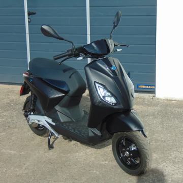 Piaggio 1 One +