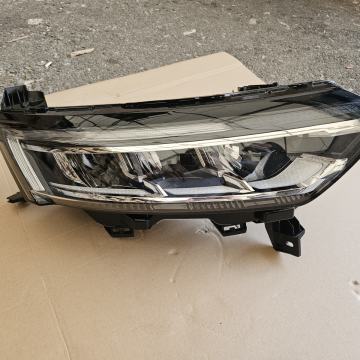 RENAULT KOLEOS 2 II FAR DESNI 260104431R NOVO