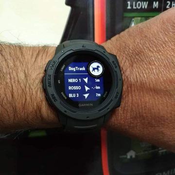 GARMIN INSTINCT