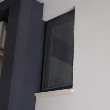 Kamene prozorske klupice / klupčice