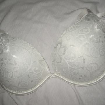 NOVI BIJELI GRUDNJAK 75 D