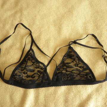 NOVI ČIPKASTI GRUDNJAK 70 B