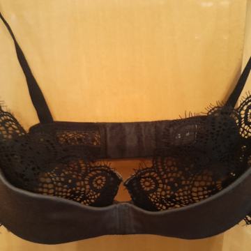 Esprit grudnjak vel. 70A