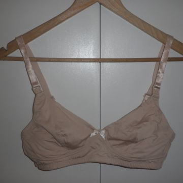 H&M - GRUDNJAK ZA DOJENJE 80 C