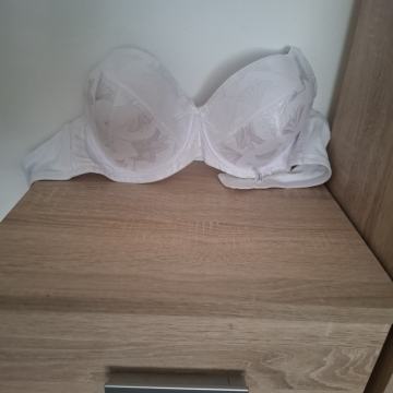 Novi Linaise grudnjak 85 E