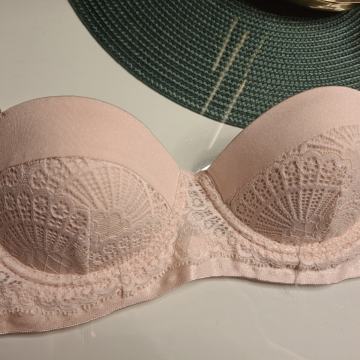 ROZA GRUDNJAK vel 75 A - NOVO