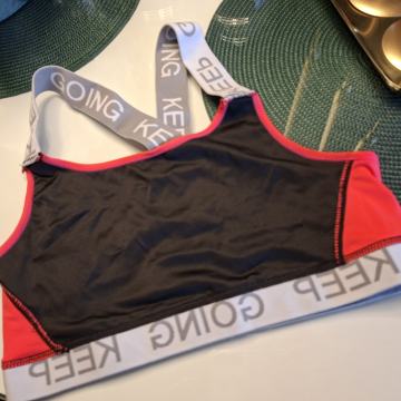 SPORTSKI GRUDNJAK TOPIĆ VEL. L/XL - NOVO