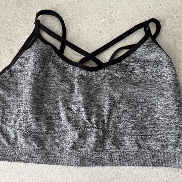 Sportski grudnjak vl.M/ TOTALNA ČISTKA