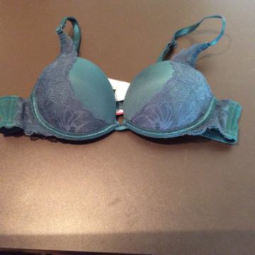 Novi Yamamay push up grudnjak veličina 70B