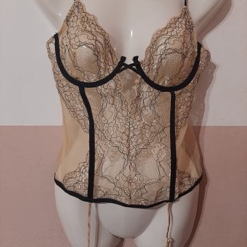 Novi ženski korzet s halterima