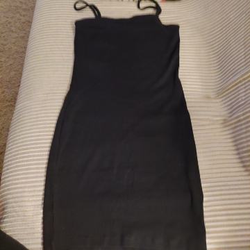 Amisu haljina na bretele