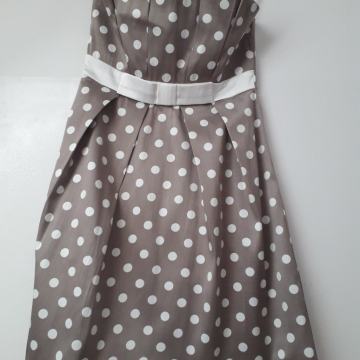 Bež haljina na točkice novo 36