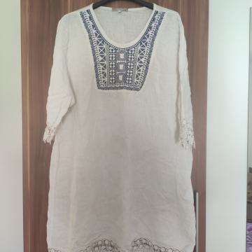 Bijela lanena haljina s vezom