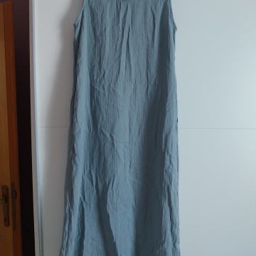 Blijedoplava ljetna pamučna haljina