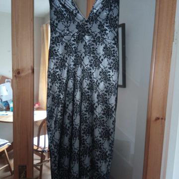 Boohoo uska haljina bez naramenica, nova, vel. UK12/EU40