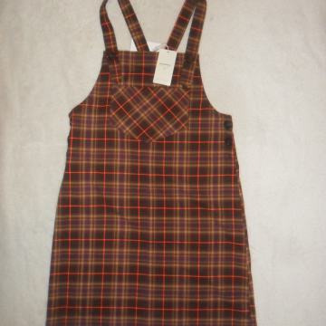 C&A nova s etiketom haljina na tregere