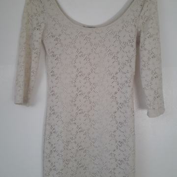 Čipkana bež haljina 38