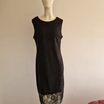 Crna nova čipkasta haljina