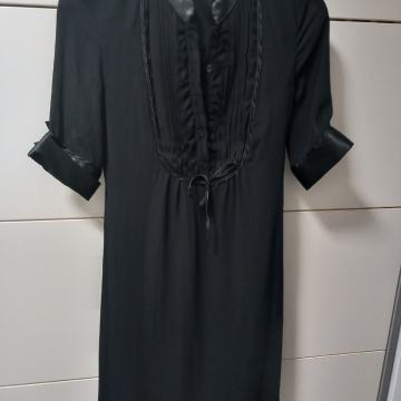 Crna elegantna kratka haljina