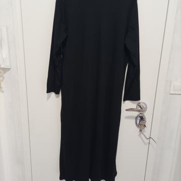 NOVA CRNA HALJINA 42/44