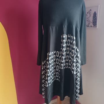 CRNA HALJINA S GEOMETRIJSKIM UZORKOM 44