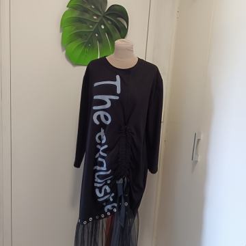 NOVA CRNA HALJINA S TILOM 44/46