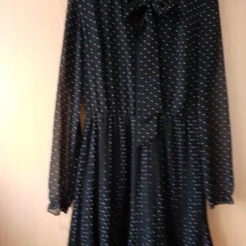 Crna haljina na točkice M