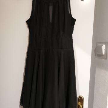 Crna lepršava haljina za ples