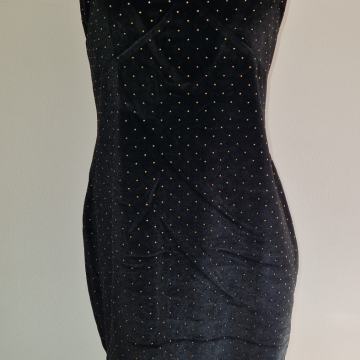 Crna, plišana, nova haljina OVS na bretele