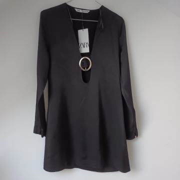 Crna sexy haljina viskoza 36 ZARA novo
