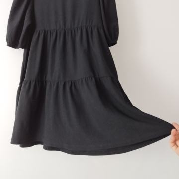 Crna široka haljina M