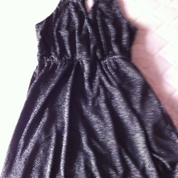 NOVA CRNA SREBRNO CRNOSREBRNA METALIZIRANA HALJINA BEZ RUKAVA L 40