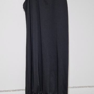 crna uska haljina NOVO sa resicama L