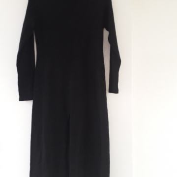 Crna zimska pletena haljina 36 novo