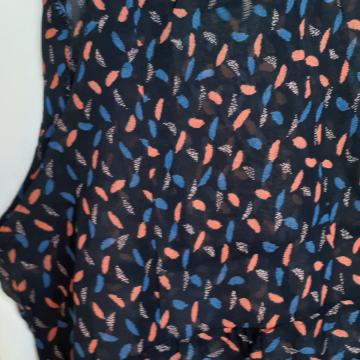 Crno-šarena prozirna haljina L/42