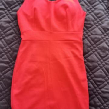 NOVA crvena haljina broj 38/40 - 100 kn