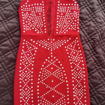 NOVA CRVENA LJETNA HALJINA broj 38/40 - 100 kn