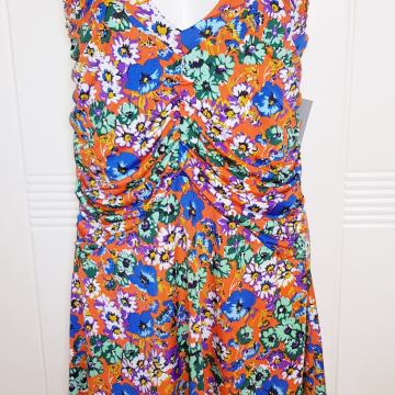 Nova cvjetna haljina sa etiketom