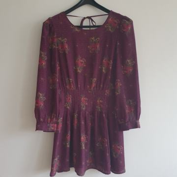 Cvjetna haljina dugih rukava