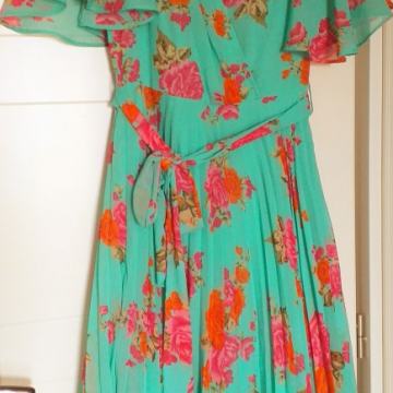 ASOS!! PREDIVNA PLISIRANA-CVIJETNA! DRAGI SVI! FANTASTIČNA! NENOŠENA