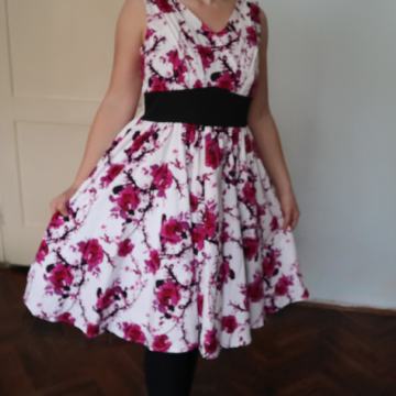 Nova cvjetna Hearts and Roses haljina vel. M