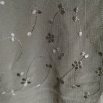 Decentna mala crna haljina