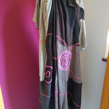 DIZAJNERSKA NEOBIČNA HALJINA