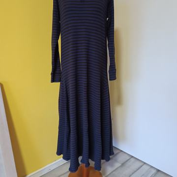 DUGA PRUGASTA HALJINA 44