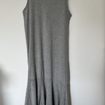 Pull and Bear duga siva haljina vl.M / RASPRODAJA