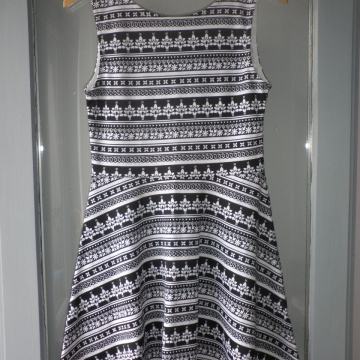 H&M - LAGANA LJETNA HALJINA 32 / 34 XS